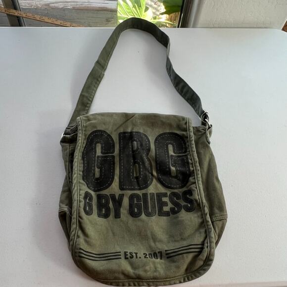 GBG G By Guess Canvas Messenger Bag Women's Army Green Early 2000's Vintage Y2K - Picture 1 of 10